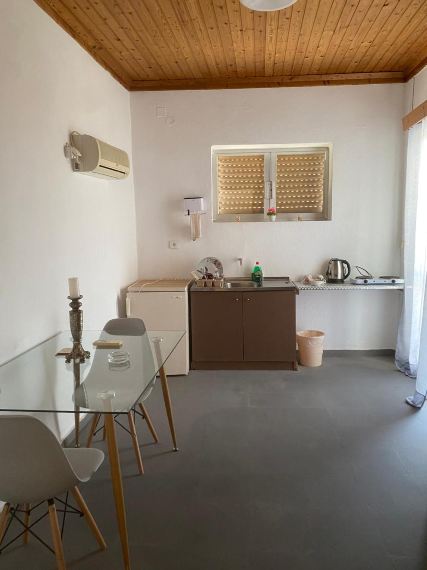 Artaki R Apartments Koróni エクステリア 写真